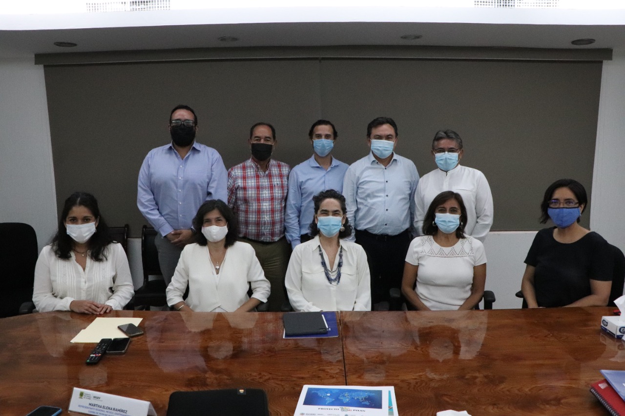 Participantes en reunion de Perkins Internacional con Secretario de Educacion de Yucatan